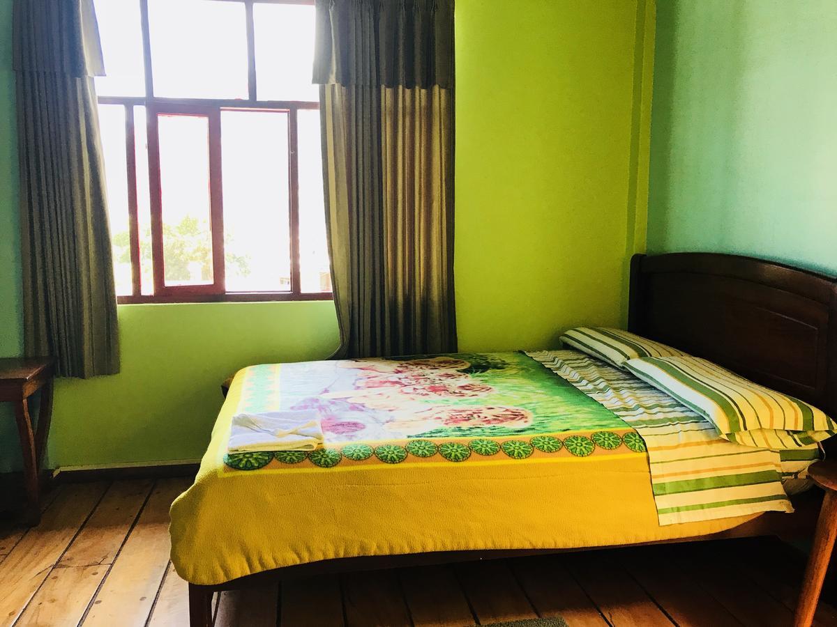 Hostal Princesa Maria Баньйос Екстер'єр фото